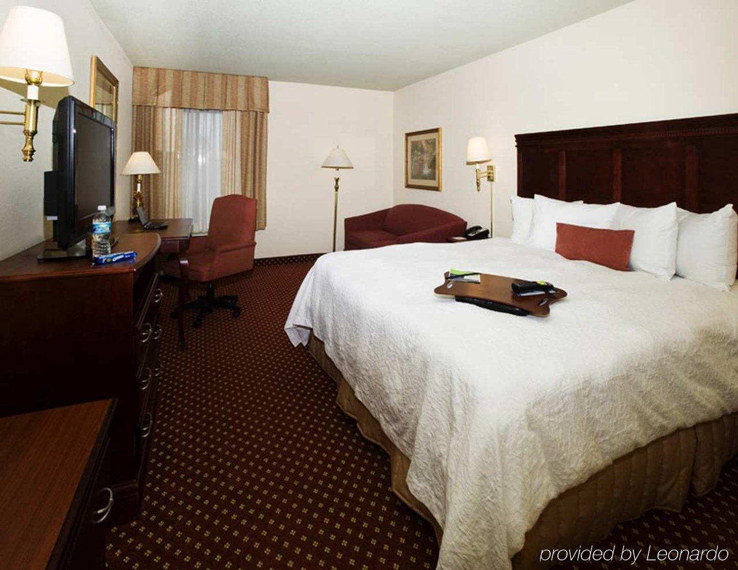 Hampton Inn Savannah-I-95-North Port Wentworth Room photo